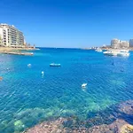 F8 1 Seaview Room, Living And Bathroom Shared , Stjulians